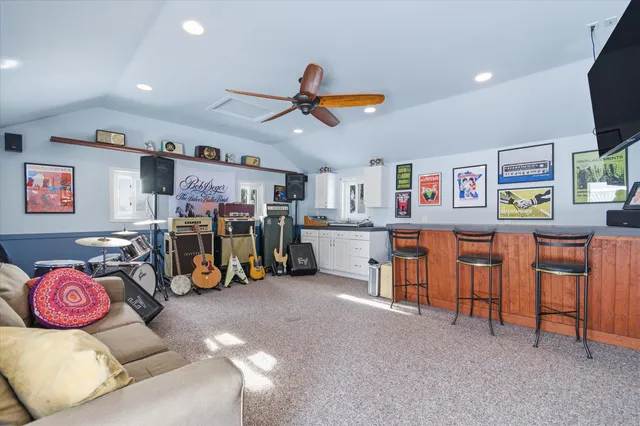 $375,000 | 439 North Reese Street, South Lyon, MI 48178