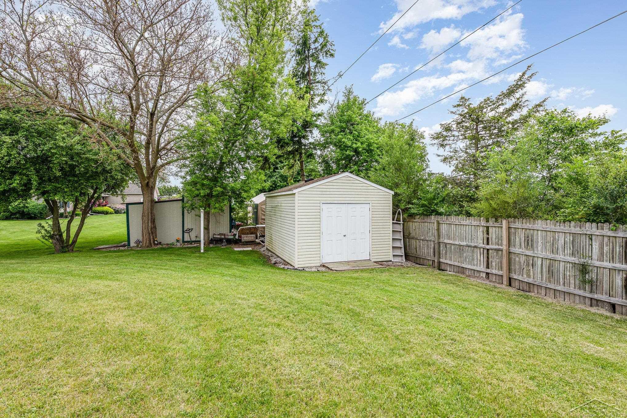 2243 Bullock Road Bay City, MI 48708 - Photo 23 of 24 50178270-6783666D-C2E3-47A7-90C0-8C4561D90A06.JPG