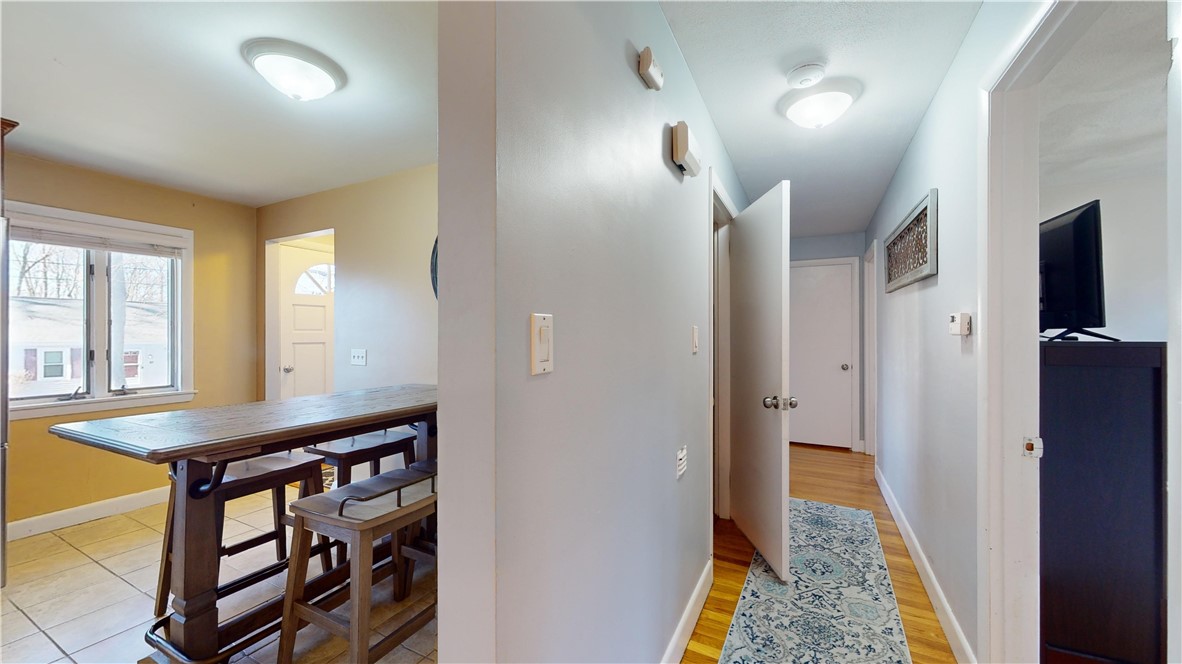 77 Iroquois Road Cumberland, RI 02864 - Photo 12 of 25