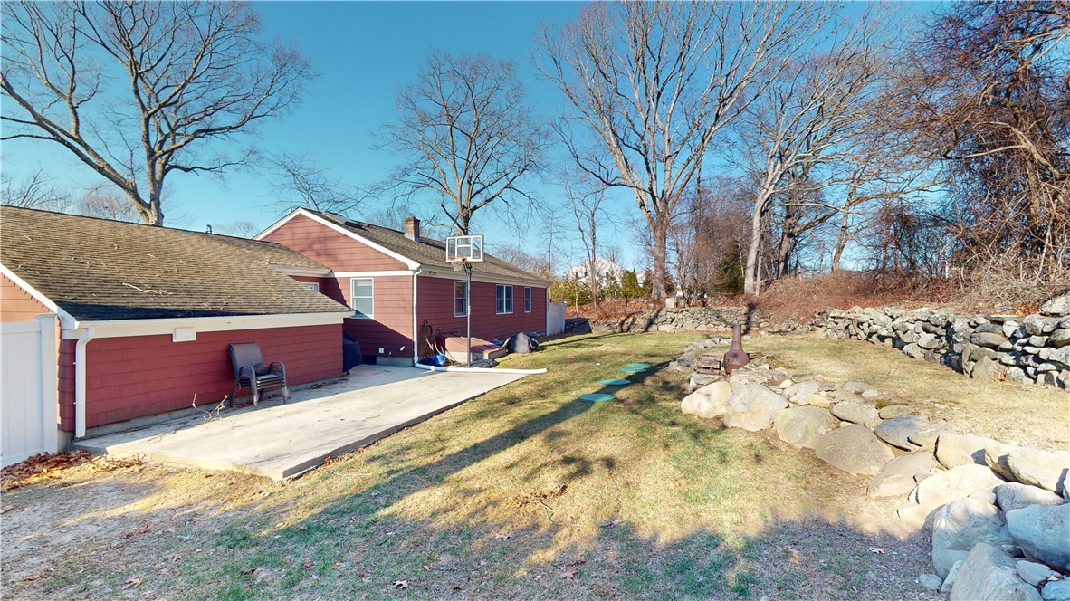 77 Iroquois Road Cumberland, RI 02864 - Photo 24 of 25