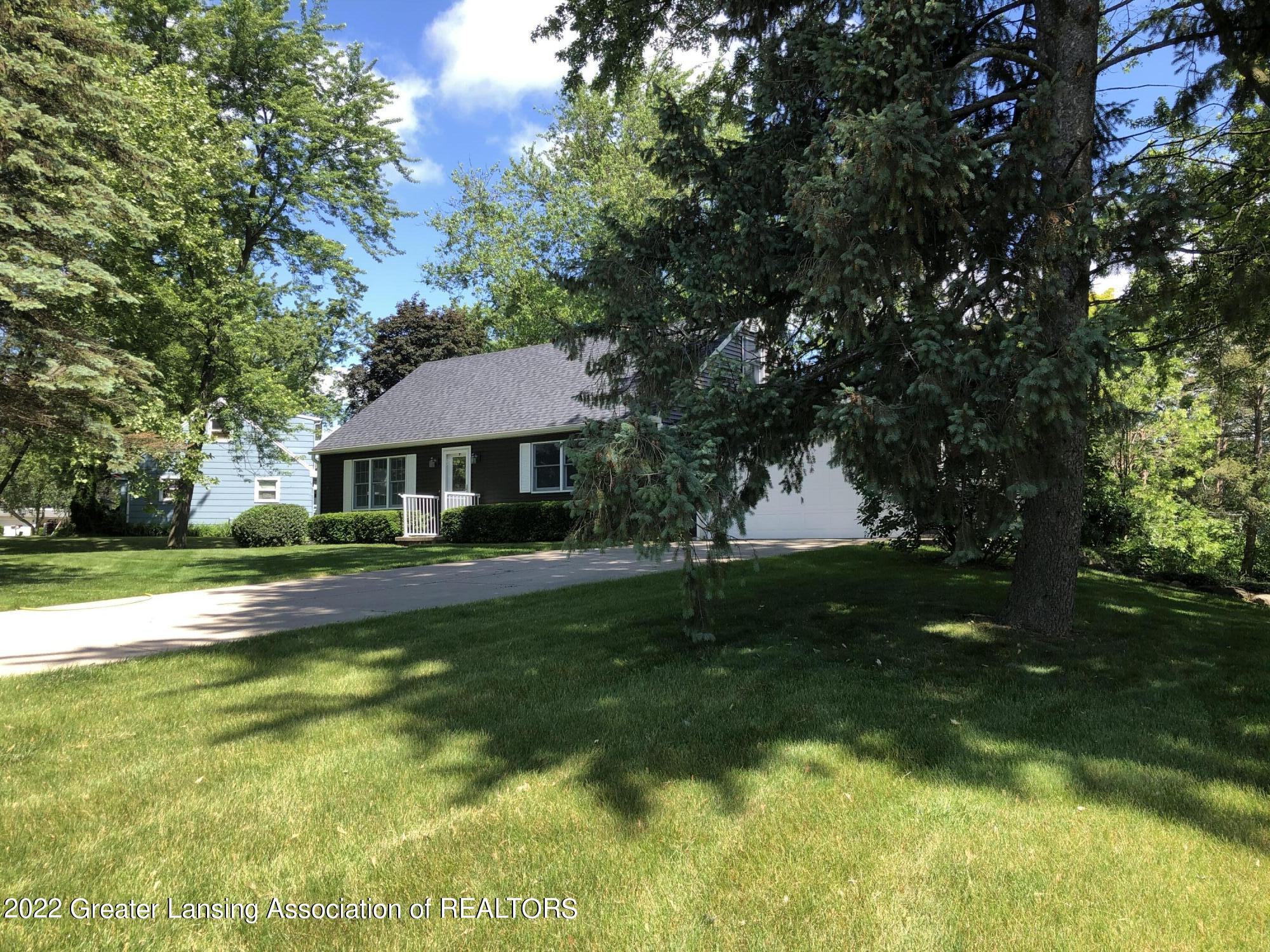 7428 Yorktown Road Lansing, MI 48917 - Photo 3 of 25 3