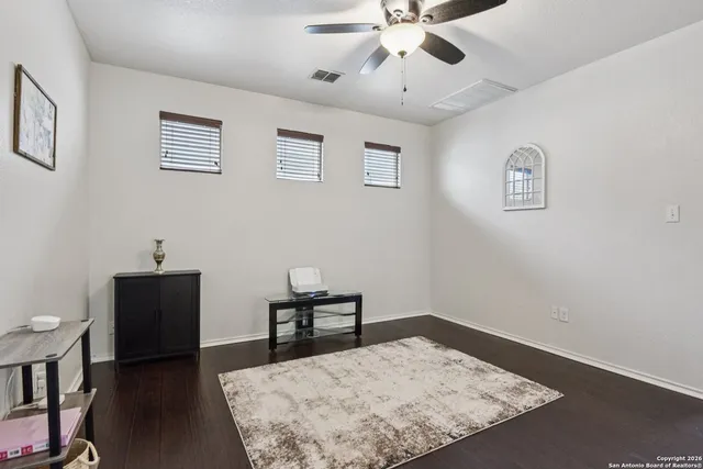 a view of a livingroom with a workspace