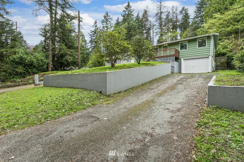 4205 Robinson Road Northeast Bremerton, WA 98310 - Photo 2 of 22 Gallery Image 2