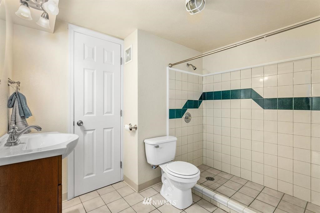 4205 Robinson Road Northeast Bremerton, WA 98310 - Photo 20 of 22 Gallery Image 20