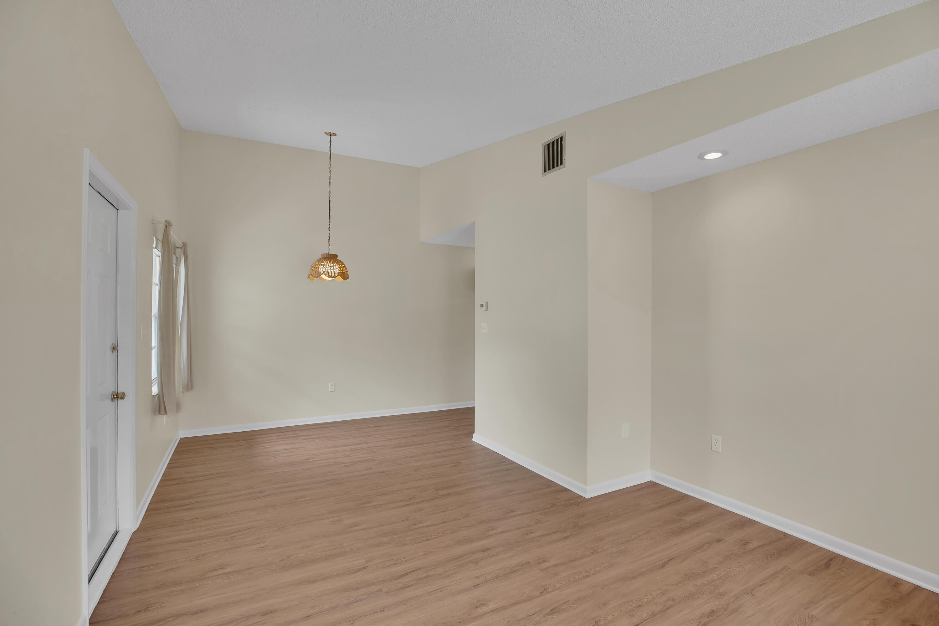 2007 Oleander Boulevard, Unit D Fort Pierce, FL 34950 - Photo 12 of 41 240822_BlaisMedia&Marketing_Blais_2007Ol