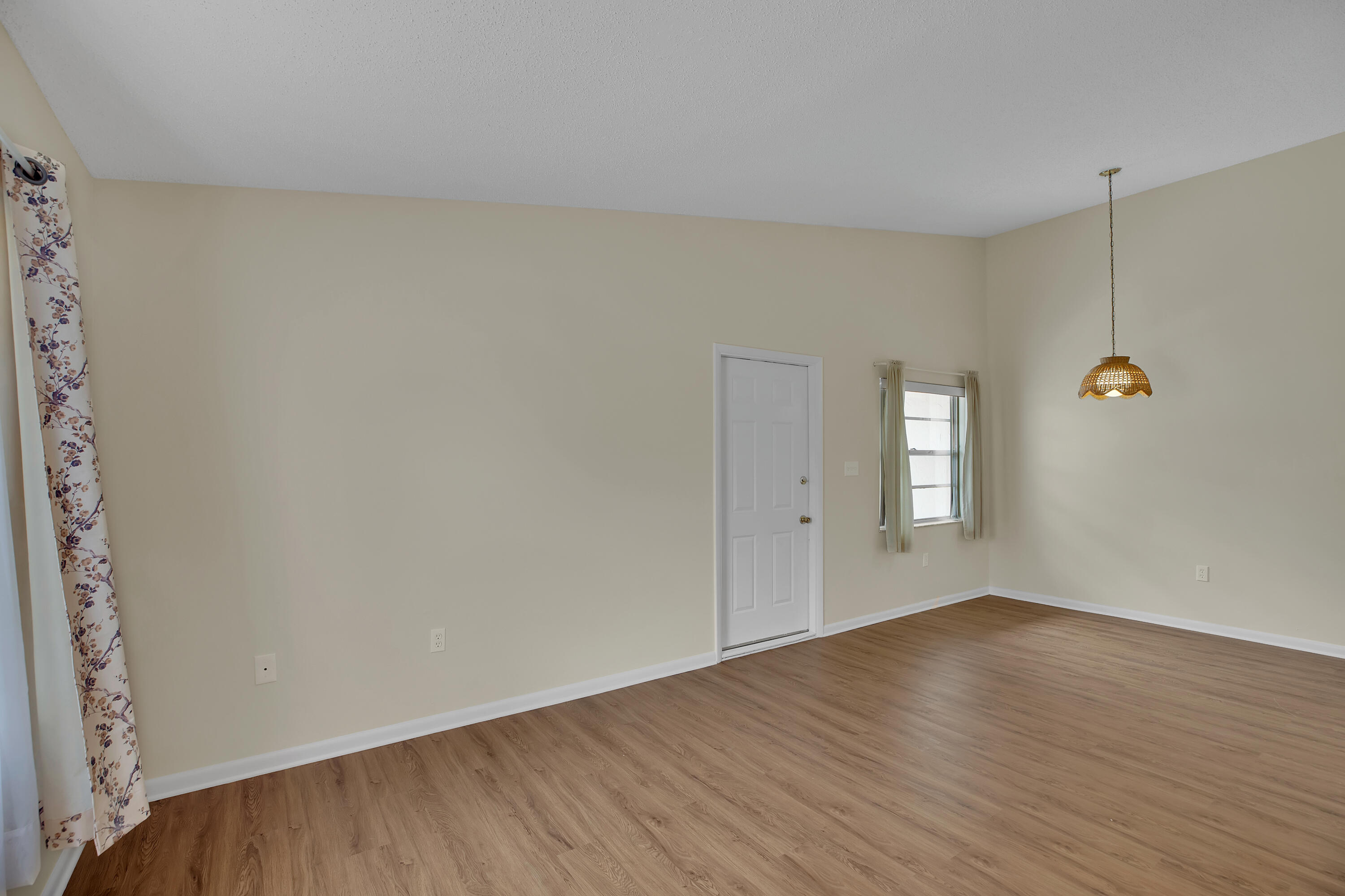 2007 Oleander Boulevard, Unit D Fort Pierce, FL 34950 - Photo 13 of 41 240822_BlaisMedia&Marketing_Blais_2007Ol