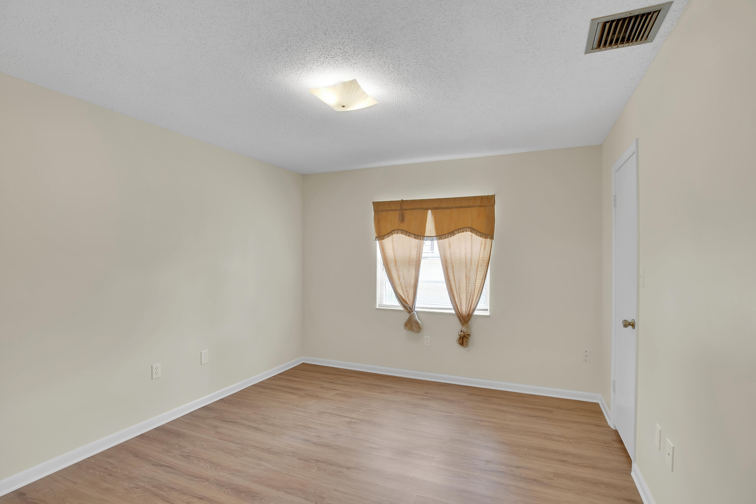 2007 Oleander Boulevard, Unit D Fort Pierce, FL 34950 - Photo 21 of 41 240822_BlaisMedia&Marketing_Blais_2007Ol