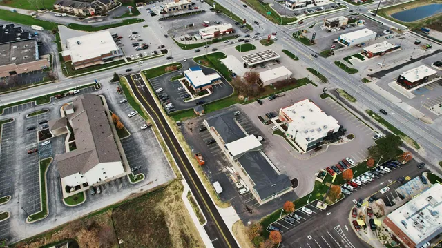 $580,000 | 1100 West Seventh Street, Auburn, IN 46706