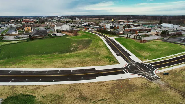 $580,000 | 1100 West Seventh Street, Auburn, IN 46706