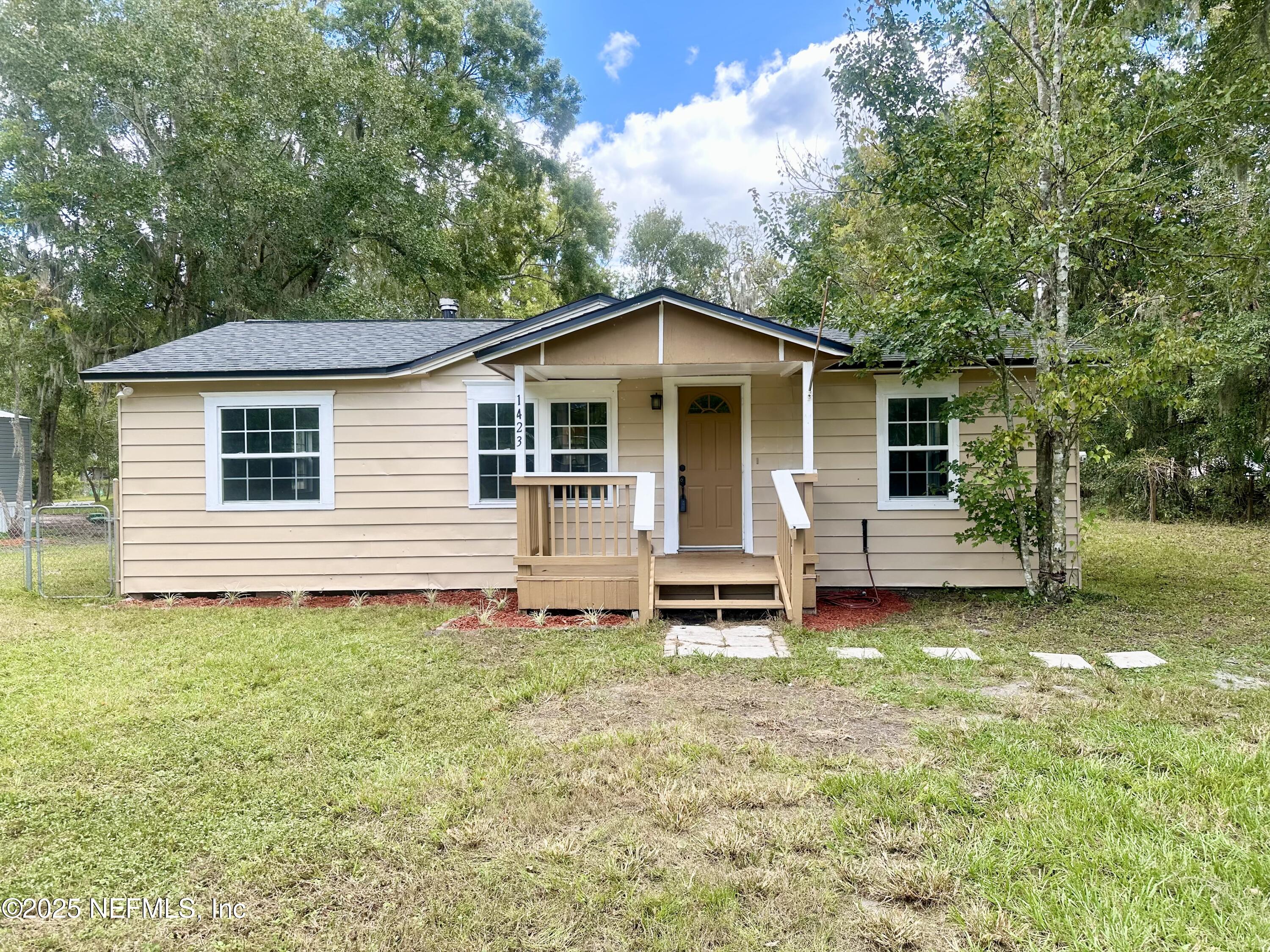 1423 Jones Road Jacksonville, FL 32220 - Photo 1 of 16 IMG_7202