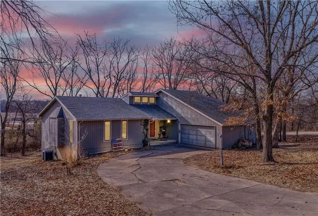 $280,000 | 1028 Walnut Lane, Warrensburg, MO 64093