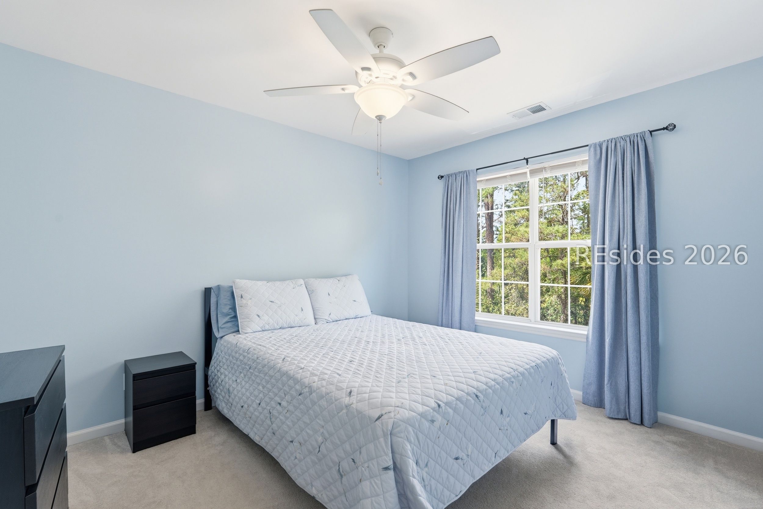 10 Pine Burr Road East, Unit 5 Hilton Head Island, SC 29926 - Photo 17 of 38 Guest bedroom #2