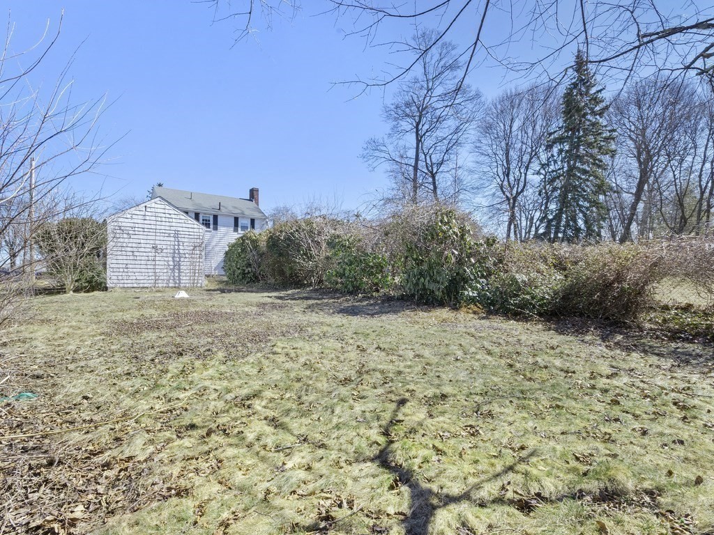 29 Magnolia Road Milton, MA 02186 - Photo 13 of 18