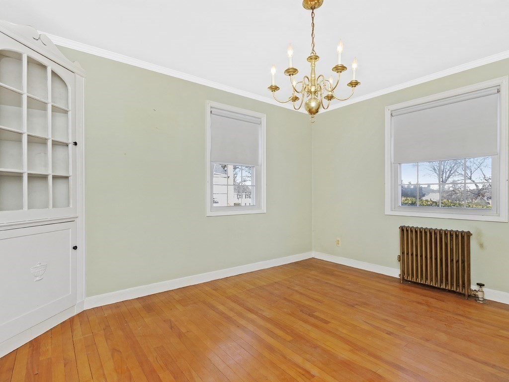 29 Magnolia Road Milton, MA 02186 - Photo 3 of 18