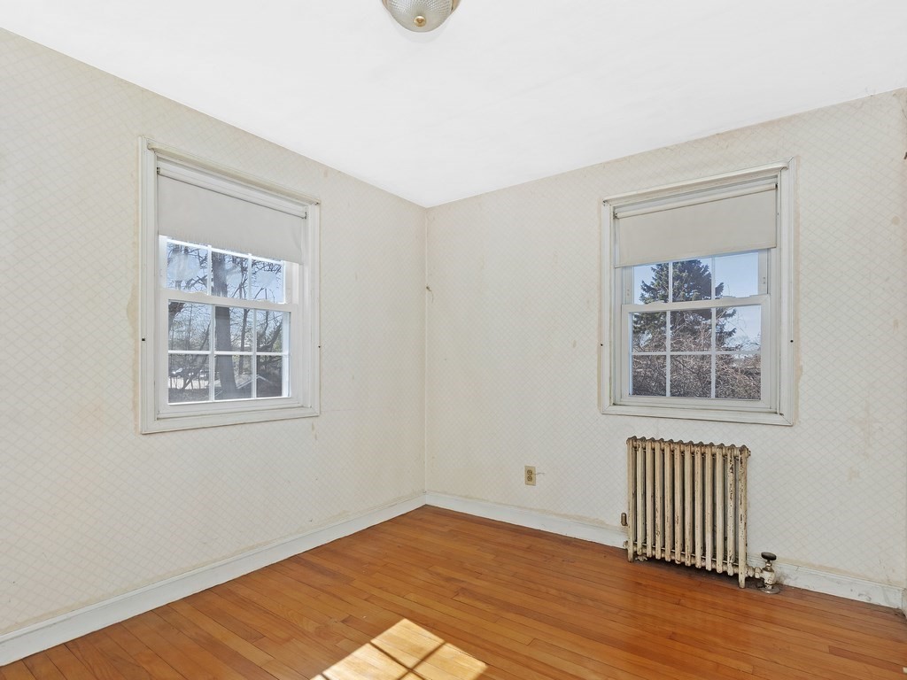 29 Magnolia Road Milton, MA 02186 - Photo 8 of 18