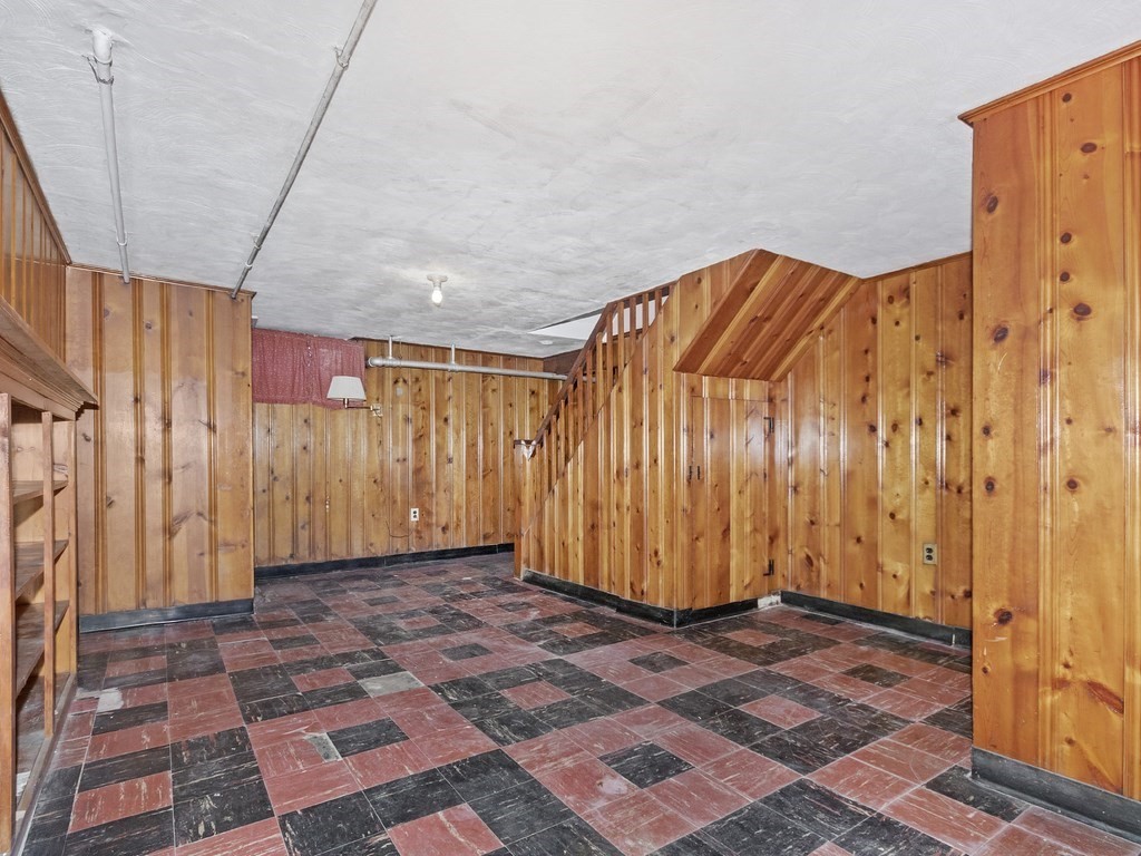 29 Magnolia Road Milton, MA 02186 - Photo 10 of 18