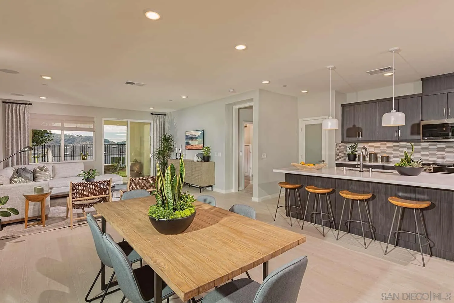 35165 Citron Lane Fallbrook, CA 92028 - Photo 3 of 7 Gallery Image 3