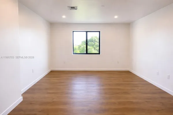 $2,050 | 1950 Fletcher Street, Unit 303, Hollywood, FL 33020