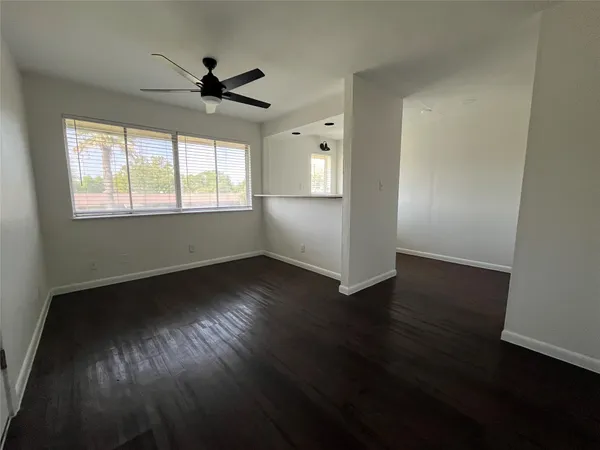 $1,100 | 3304 Red River Street, Unit 203, Austin, TX 78705