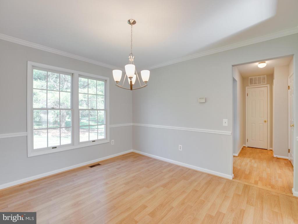 13925 Riding Loop Drive North Potomac, MD 20878 - Photo 11 of 50 Gallery Image 11