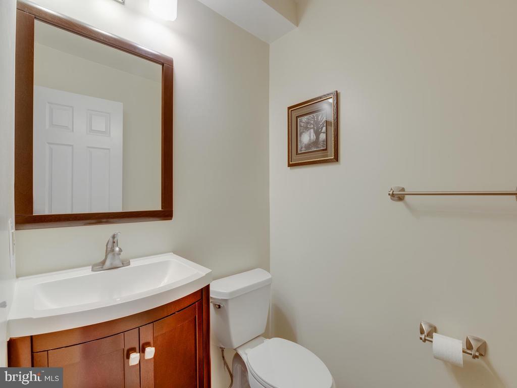 13925 Riding Loop Drive North Potomac, MD 20878 - Photo 12 of 50 Gallery Image 12