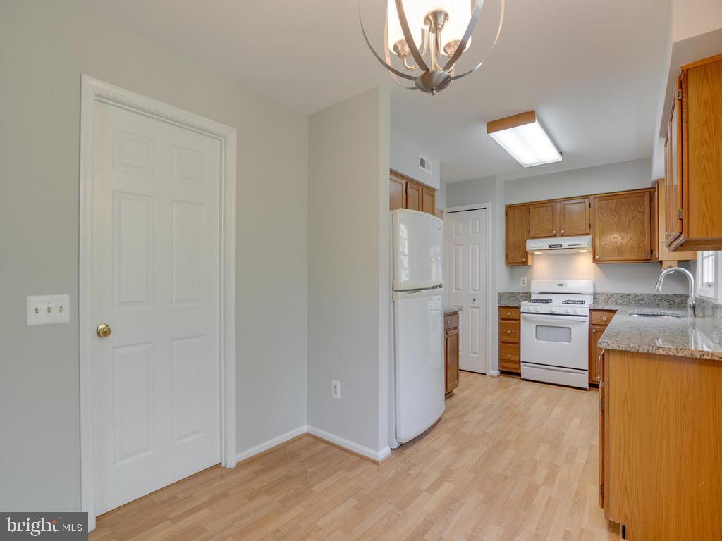 13925 Riding Loop Drive North Potomac, MD 20878 - Photo 17 of 50 Gallery Image 17