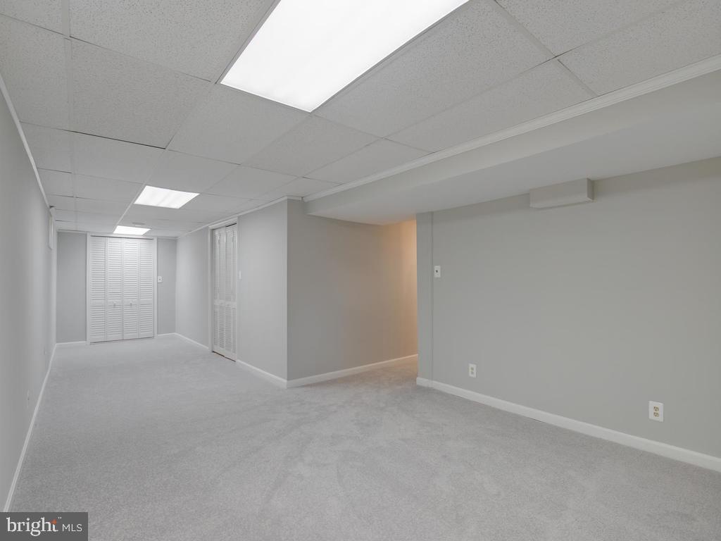 13925 Riding Loop Drive North Potomac, MD 20878 - Photo 38 of 50 Gallery Image 38