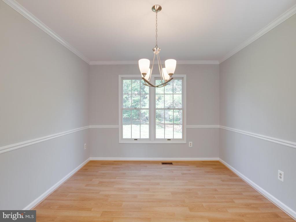 13925 Riding Loop Drive North Potomac, MD 20878 - Photo 9 of 50 Gallery Image 9