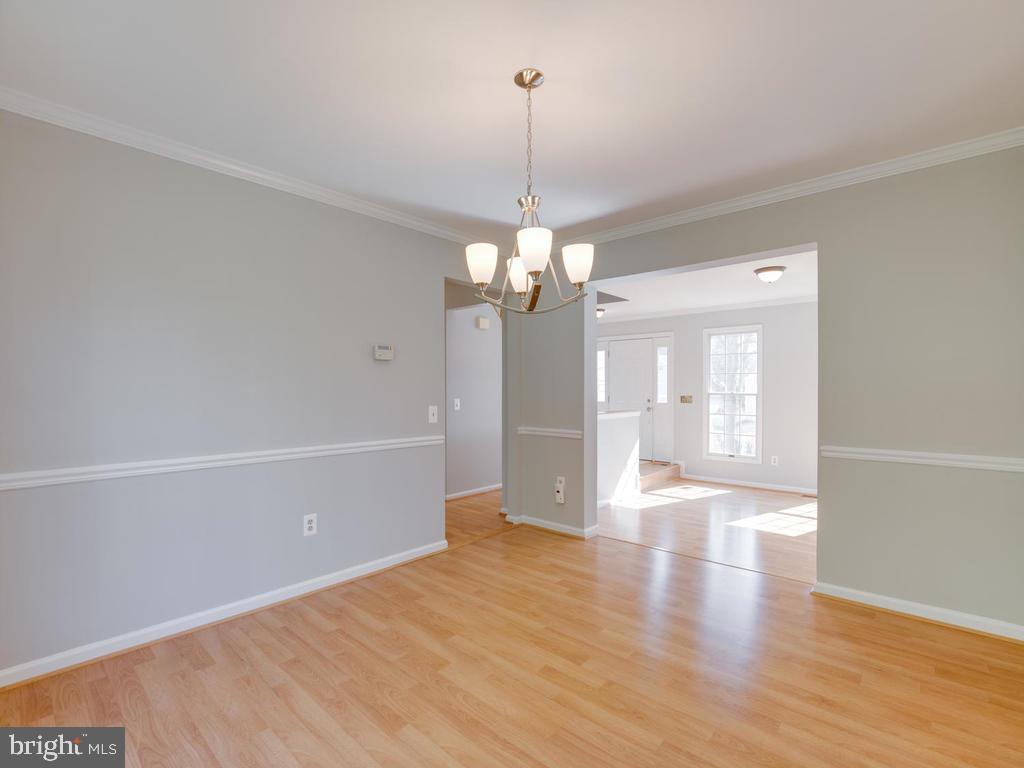 13925 Riding Loop Drive North Potomac, MD 20878 - Photo 10 of 50 Gallery Image 10