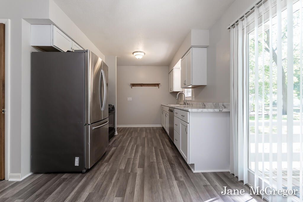 1305 Poulson Road Muskegon, MI 49445 - Photo 5 of 40 1305PoulsonRd12Lores