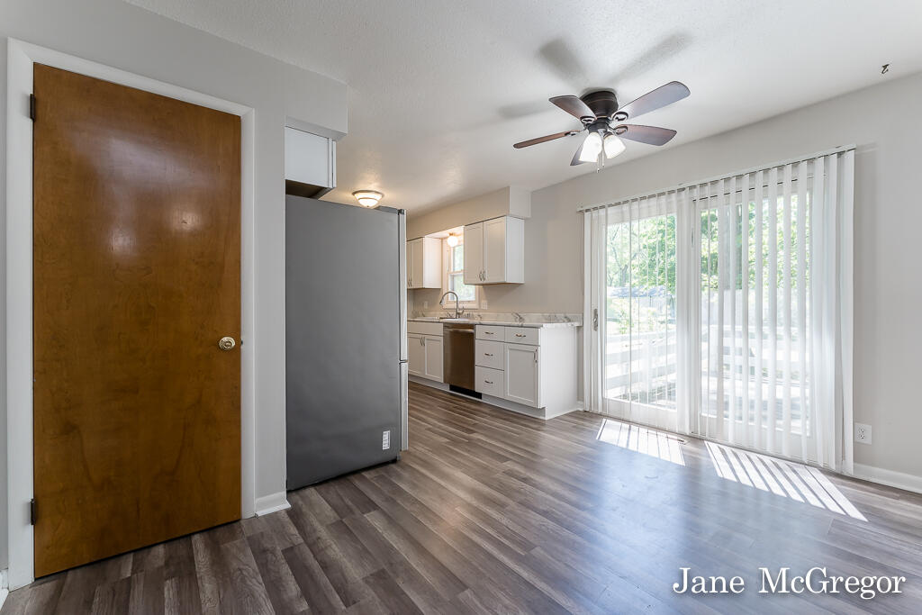 1305 Poulson Road Muskegon, MI 49445 - Photo 7 of 40 1305PoulsonRd14Lores
