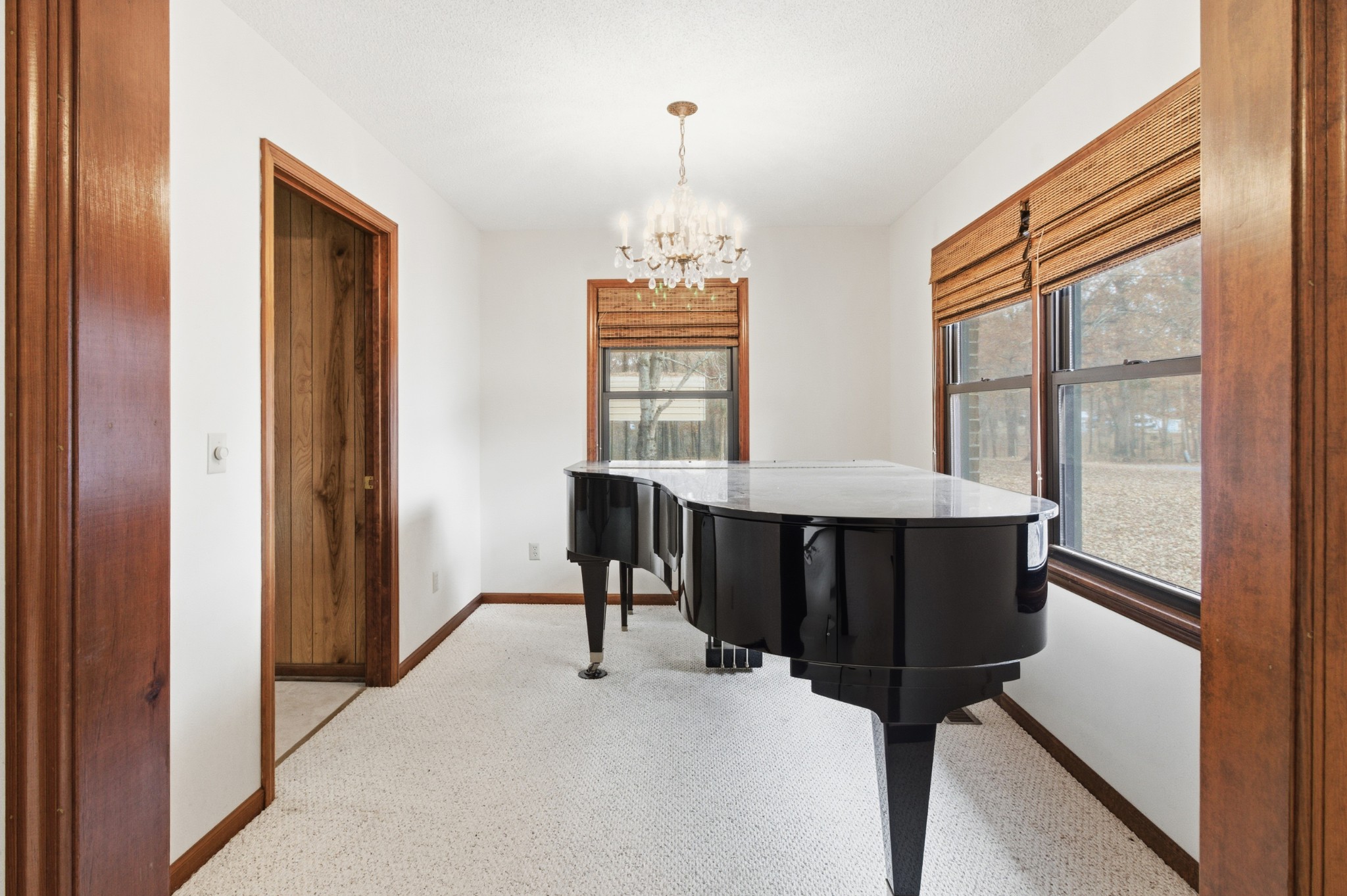 139 Magnolia Lane Normandy, TN 37360 - Photo 5 of 17 a dining room with furniture and window
