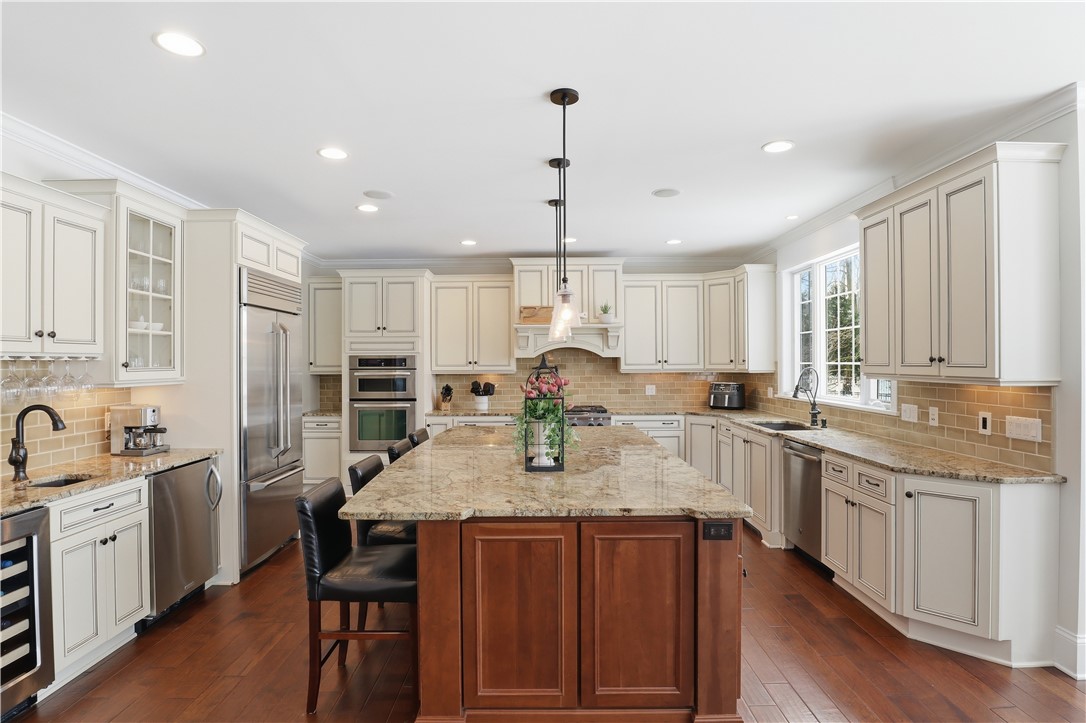 6916 Jillian Rise Victor, NY 14564 - Photo 11 of 50