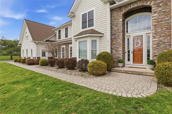 $1,500,000 | 6916 Jillian Rise, Victor, NY 14564