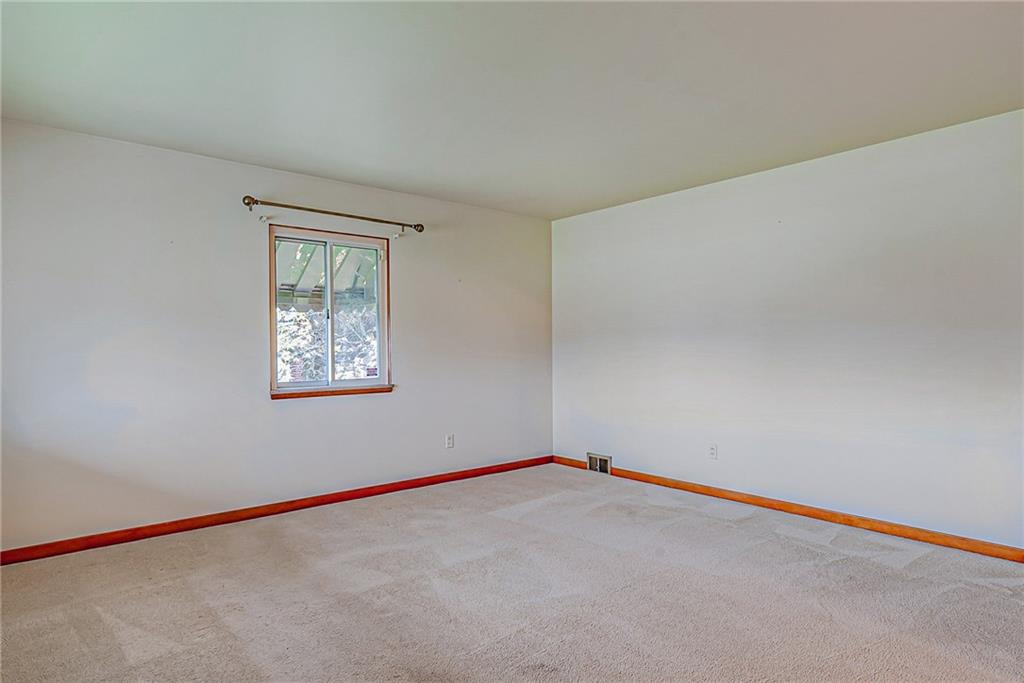735 Highway 56 Apollo, PA 15613 - Photo 3 of 20 a view of an empty room