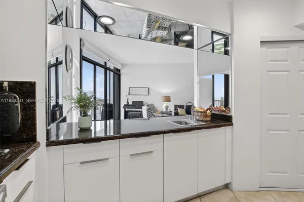 $699,000 | 20281 East Country Club Drive, Unit TS 5, Aventura, FL 33180