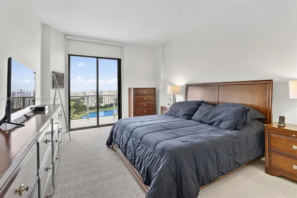 $699,000 | 20281 East Country Club Drive, Unit TS 5, Aventura, FL 33180