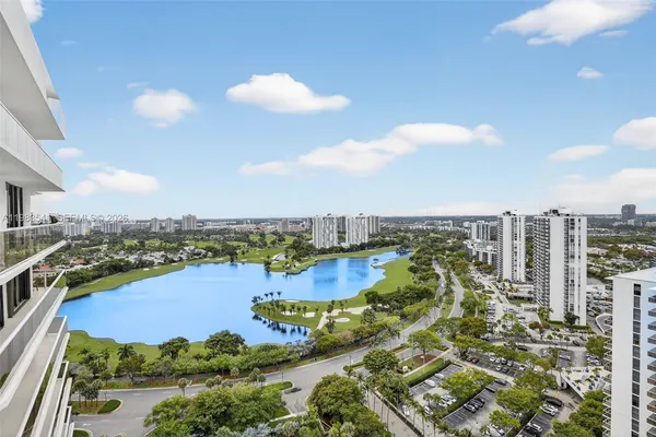 $699,000 | 20281 East Country Club Drive, Unit TS 5, Aventura, FL 33180