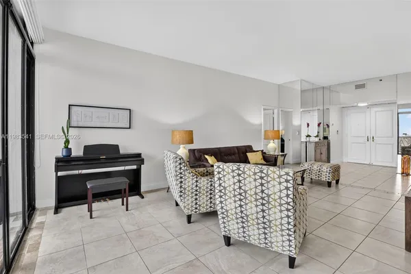 $699,000 | 20281 East Country Club Drive, Unit TS 5, Aventura, FL 33180