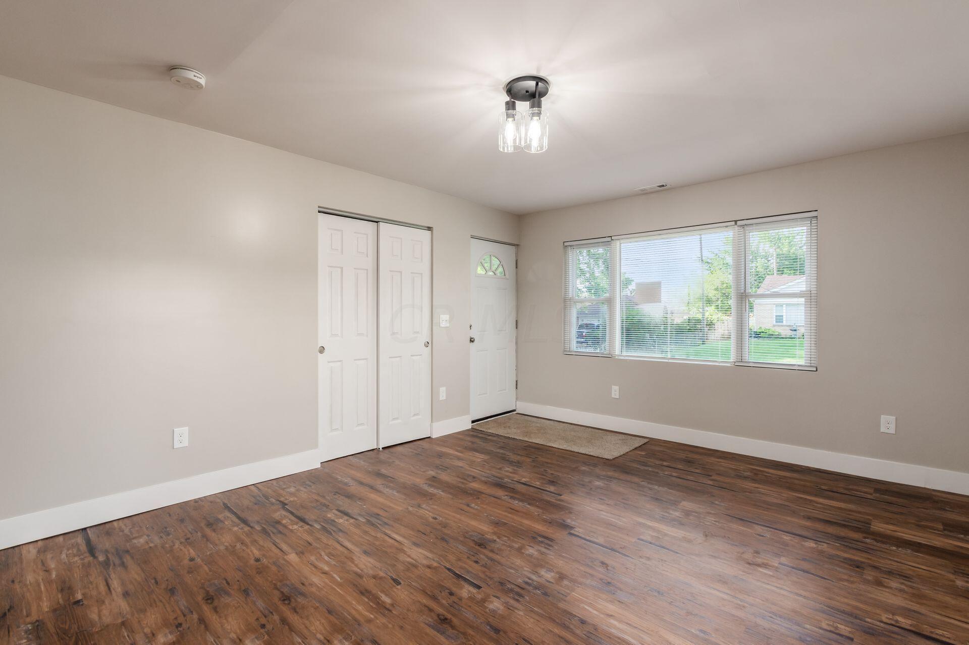 3226 Whitehead Road Columbus, OH 43204 - Photo 5 of 21 3226 Whitehead Rd