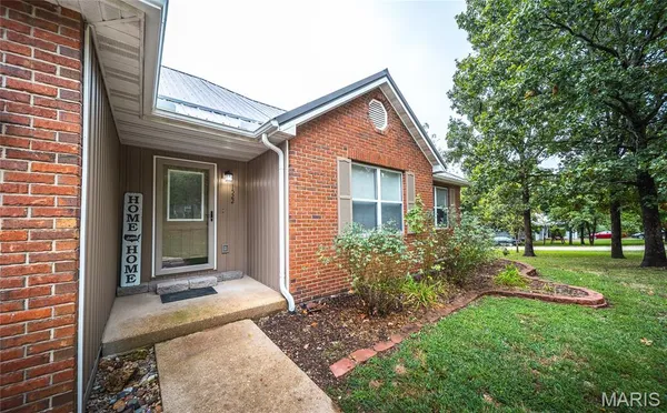 $330,000 | 1522 Oak Forest Drive, Rolla, MO 65401