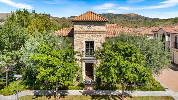 $2,450,000 | 166 Villa Ridge, Irvine, CA 92602