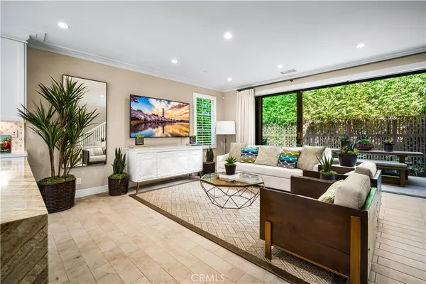 $2,450,000 | 166 Villa Ridge, Irvine, CA 92602