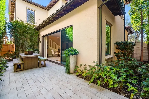 $2,450,000 | 166 Villa Ridge, Irvine, CA 92602