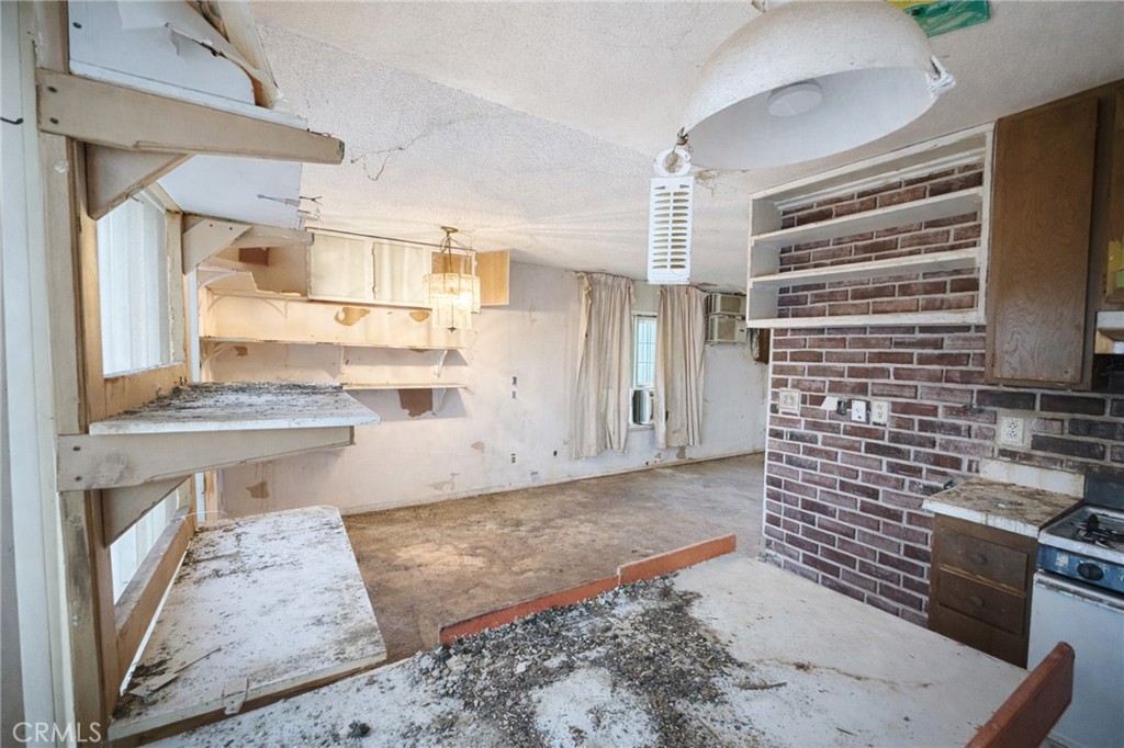 6940 Keating Drive Riverside, CA 92503 - Photo 5 of 13