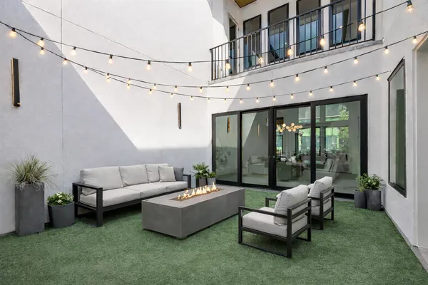 $1,589,900 | 811 Woodstock Street, Bellaire, TX 77401