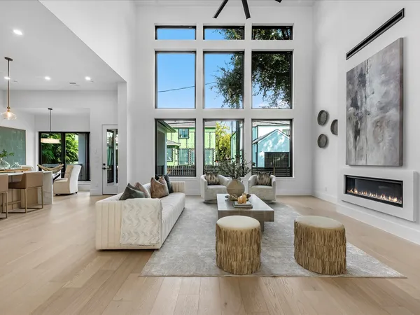 $1,589,900 | 811 Woodstock Street, Bellaire, TX 77401