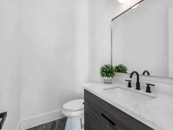 $1,589,900 | 811 Woodstock Street, Bellaire, TX 77401