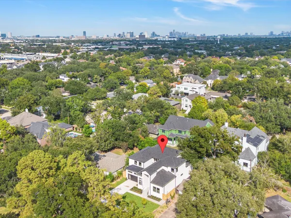 $1,589,900 | 811 Woodstock Street, Bellaire, TX 77401