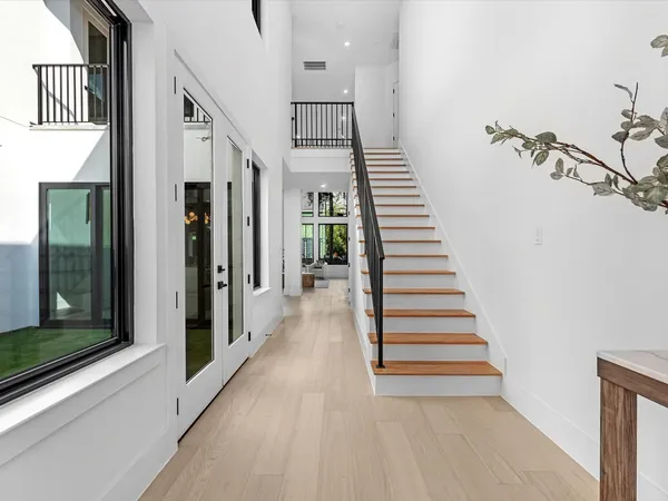 $1,589,900 | 811 Woodstock Street, Bellaire, TX 77401
